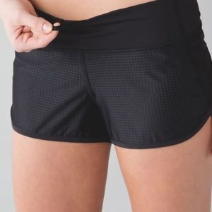 LULULEMON Women’s Mesh Running Shorts